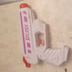 Splash water gun